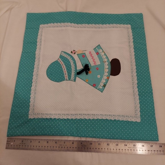 Set Of 2 Sunbonnet Sue Sam Pillow Covers Green White Pink Orange Brown 17 x 17 - Picture 4 of 16